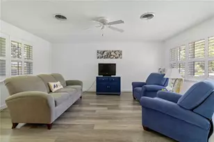 917 Pineview Ave, Clearwater, FL 33756 - Photo 11