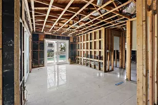 5285 Dover St NE, Saint Petersburg, FL 33703 - Photo 13