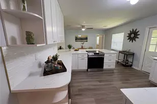 2510 Lake Ellen Dr, Tampa, FL 33618 - Photo 11