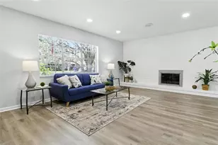 2510 Lake Ellen Dr, Tampa, FL 33618 - Photo 9