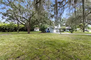 2510 Lake Ellen Dr, Tampa, FL 33618 - Photo 45