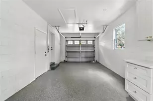 2510 Lake Ellen Dr, Tampa, FL 33618 - Photo 39