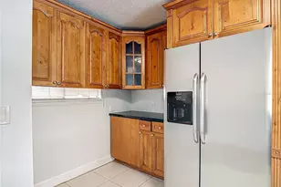 6344 Newtown Cir, Tampa, FL 33615 - Photo 9