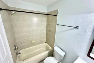 6344 Newtown Cir, Tampa, FL 33615 - Photo 9