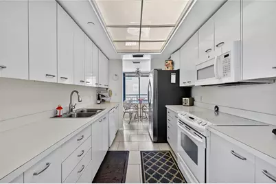 1540 Gulf Boulevard #2107, Clearwater Beach, FL 33767 - Photo 11