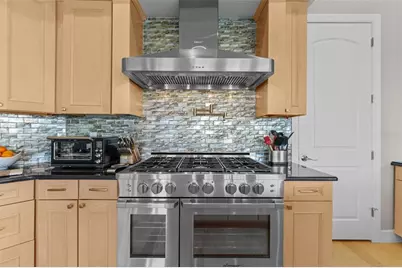 7815 9th Avenue S, Saint Petersburg, FL 33707 - Photo 13