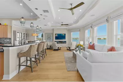 7815 9th Avenue S, Saint Petersburg, FL 33707 - Photo 7