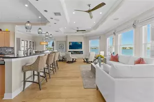 7815 9th Ave S, Saint Petersburg, FL 33707 - Photo 7