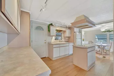 124 Saint Pierres Way, Apollo Beach, FL 33572 - Photo 15