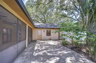 512 Pinewalk Dr, Brandon, FL 33510 - Photo 3