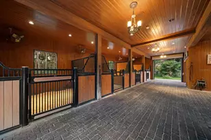 10930 Spring St, Largo, FL 33774 - Photo 5