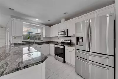 9403 Bellhaven Street, Temple Terrace, FL 33637 - Photo 15