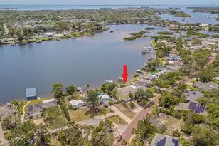 739 Chesapeake Dr, Tarpon Springs, FL 34689 - Photo 25