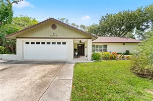 945 Winding Oaks Dr, Palm Harbor, FL 34683 - Photo 3