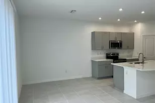 34142 Polacca Ln, Wesley Chapel, FL 33543 - Photo 5