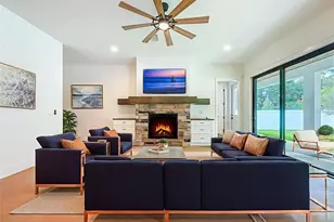 1015 W Charter St, Tampa, FL 33602 - Photo 3