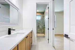 1015 W Charter St, Tampa, FL 33602 - Photo 59