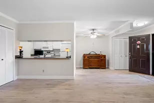 10182 Seminole Island Dr, Largo, FL 33773 - Photo 27