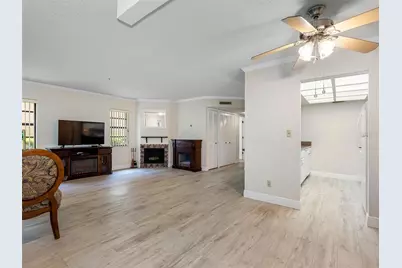 10182 Seminole Island Dr, Largo, FL 33773 - Photo 19