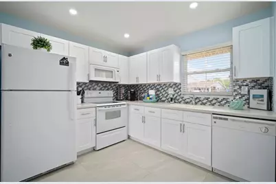 1712 Azalea Court #B, Oldsmar, FL 34677 - Photo 9