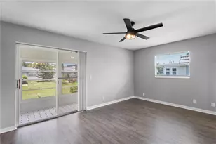 201 Bedford St, Sun City Center, FL 33573 - Photo 15