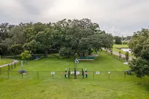 201 Bedford St, Sun City Center, FL 33573 - Photo 35