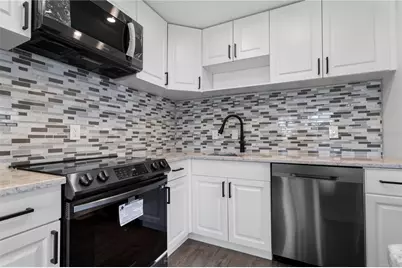 201 Bedford Street #79, Sun City Center, FL 33573 - Photo 9