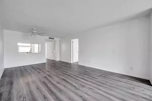 2049 Skimmer Ct W, Clearwater, FL 33762 - Photo 9