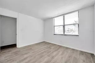 2049 Skimmer Ct W, Clearwater, FL 33762 - Photo 15