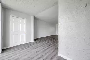 2049 Skimmer Ct W, Clearwater, FL 33762 - Photo 13