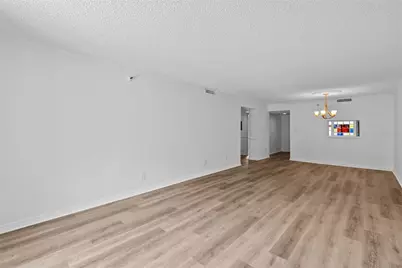 201 W Laurel Street #308, Tampa, FL 33602 - Photo 7