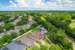 320 Roxbury Crossing Ct, Valrico, FL 33594 - Photo 35