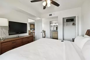 11605 Gulf Blvd, Treasure Island, FL 33706 - Photo 23