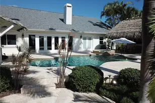 1837 Venetian Point Dr, Clearwater, FL 33755 - Photo 13
