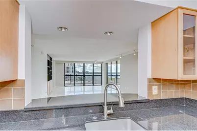 2413 Bayshore Boulevard #1903, Tampa, FL 33629 - Photo 13