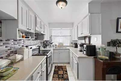 7608 Pasa Dobles Court #7608, Tampa, FL 33615 - Photo 7