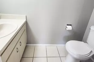 7148 E Bank Dr, Tampa, FL 33617 - Photo 7