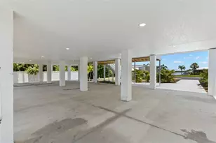 6924 Americana Dr NE, Saint Petersburg, FL 33702 - Photo 41