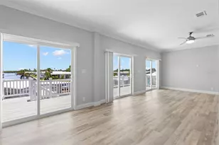 6924 Americana Dr NE, Saint Petersburg, FL 33702 - Photo 17