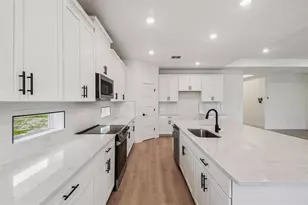 11324 Striped Bass Ct, New Port Richey, FL 34654 - Photo 33