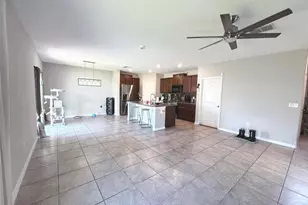 10221 Carloway Hills Dr, Wimauma, FL 33598 - Photo 5