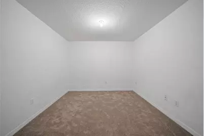 37650 Aaralyn Road, Zephyrhills, FL 33542 - Photo 15