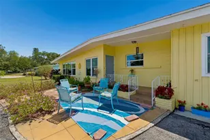 2110 Fairway Ave S, Saint Petersburg, FL 33712 - Photo 3