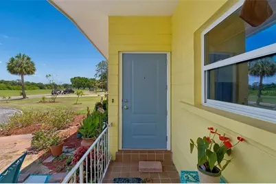 2110 Fairway Avenue S, Saint Petersburg, FL 33712 - Photo 5