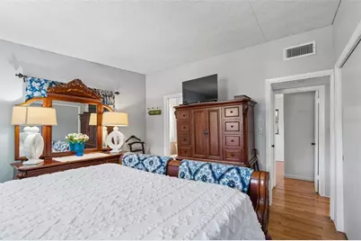 2110 Fairway Avenue S, Saint Petersburg, FL 33712 - Photo 33