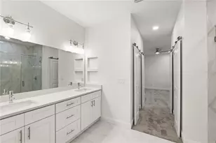 5352 Lowell Ave, Spring Hill, FL 34609 - Photo 11