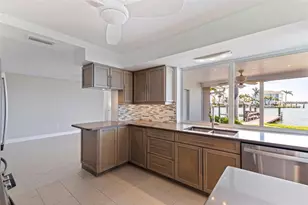 11055 7th St E, Treasure Island, FL 33706 - Photo 11