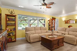 5501 Highland St S, Saint Petersburg, FL 33705 - Photo 5