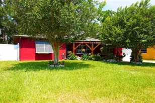 5501 Highland St S, Saint Petersburg, FL 33705 - Photo 1