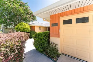 104 Foxwood Dr, Brandon, FL 33510 - Photo 5
